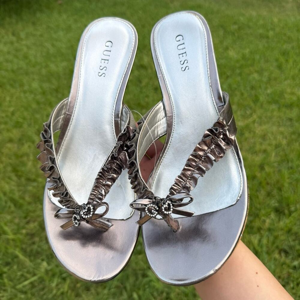 VINTAGE GUESS Silver Women's Platform Sandals size 9.5 great condition